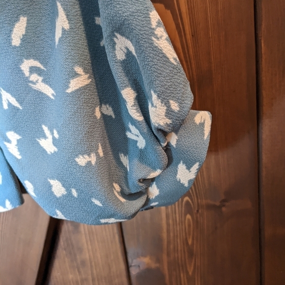 All In Favor Blouse Faux Wrap XS  Blouse - Picture 6 of 7